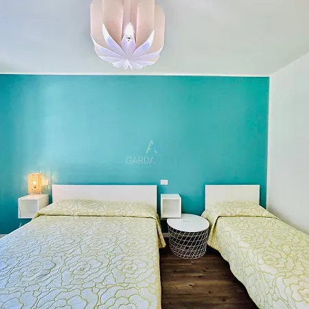 Mercury - Vista Con Piscina *