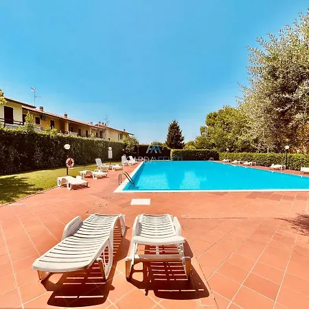 Mercury - Vista Con Piscina Sirmione
